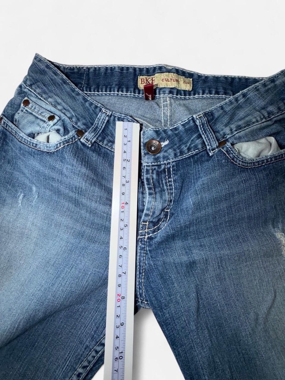 BKE Women's Blue Flared Jeans - Classic Mid Wash size 30x33 1/2 - Picture 3 of 6